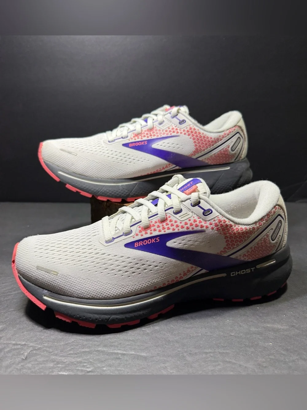 Brooks Ghost 14 Women’s White Pink Running Walking Sneakers Shoe Size-8.5